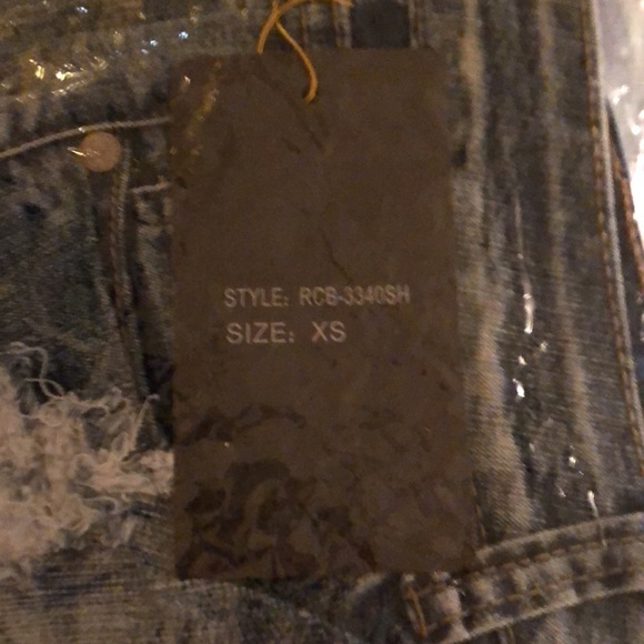 🌻 Super Cute Denim Shorts 🌻 - Picture 4 of 4